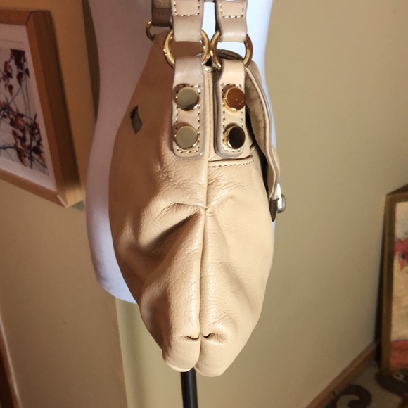 POUR LE VICTOIRE Leather Shoulder-bag Purse Luxe Natural & Gold LOGO Stripe NEW - Picture 5 of 15